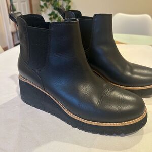 Cole Haan Women's Zerogrand City Wedge Boot Waterproof Fashion Size 8,